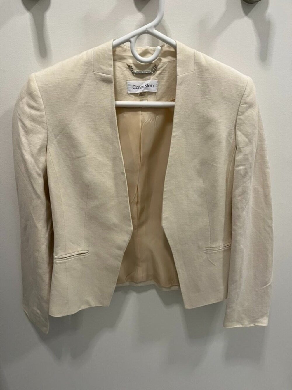 Cropped sand colored blazer